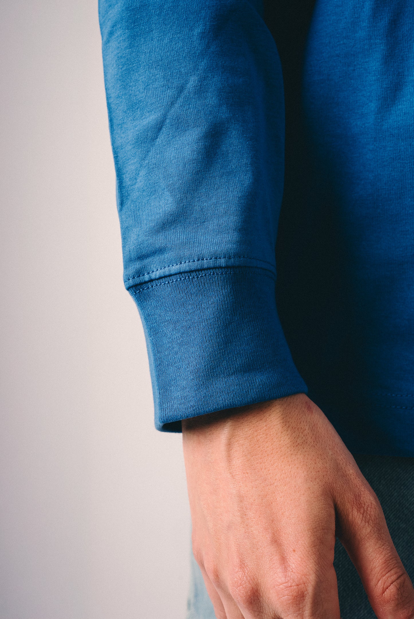 FRENCH KISS LONGSLEEVE - ULTRA BLUE