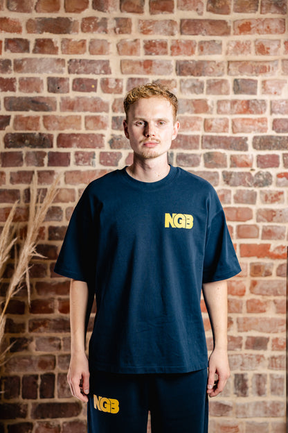 CAFÉ DE NGB TEE — NAVY & YELLOW