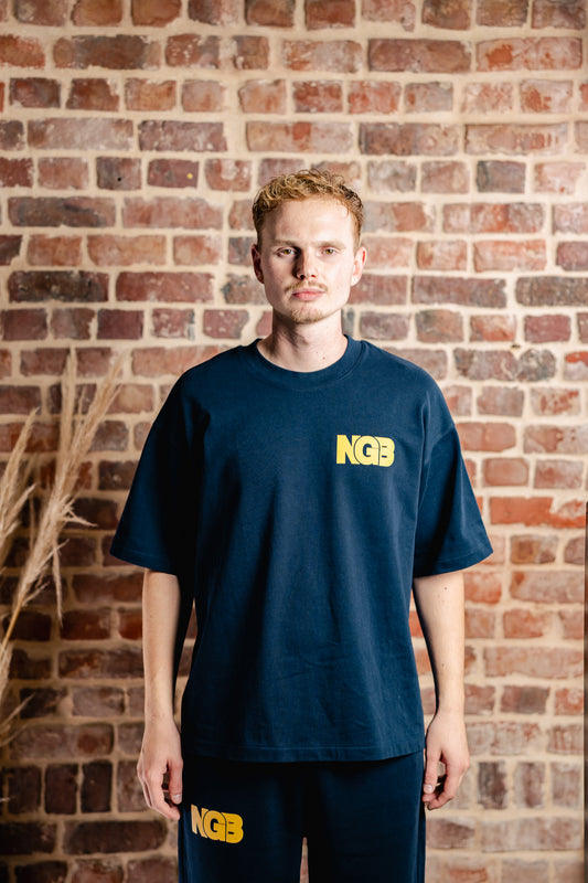 CAFÉ DE NGB TEE — NAVY & YELLOW
