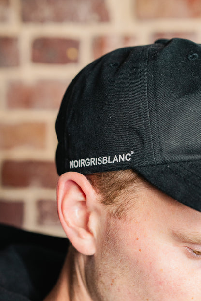 NOIRGRISBLANC CAP - BLACK