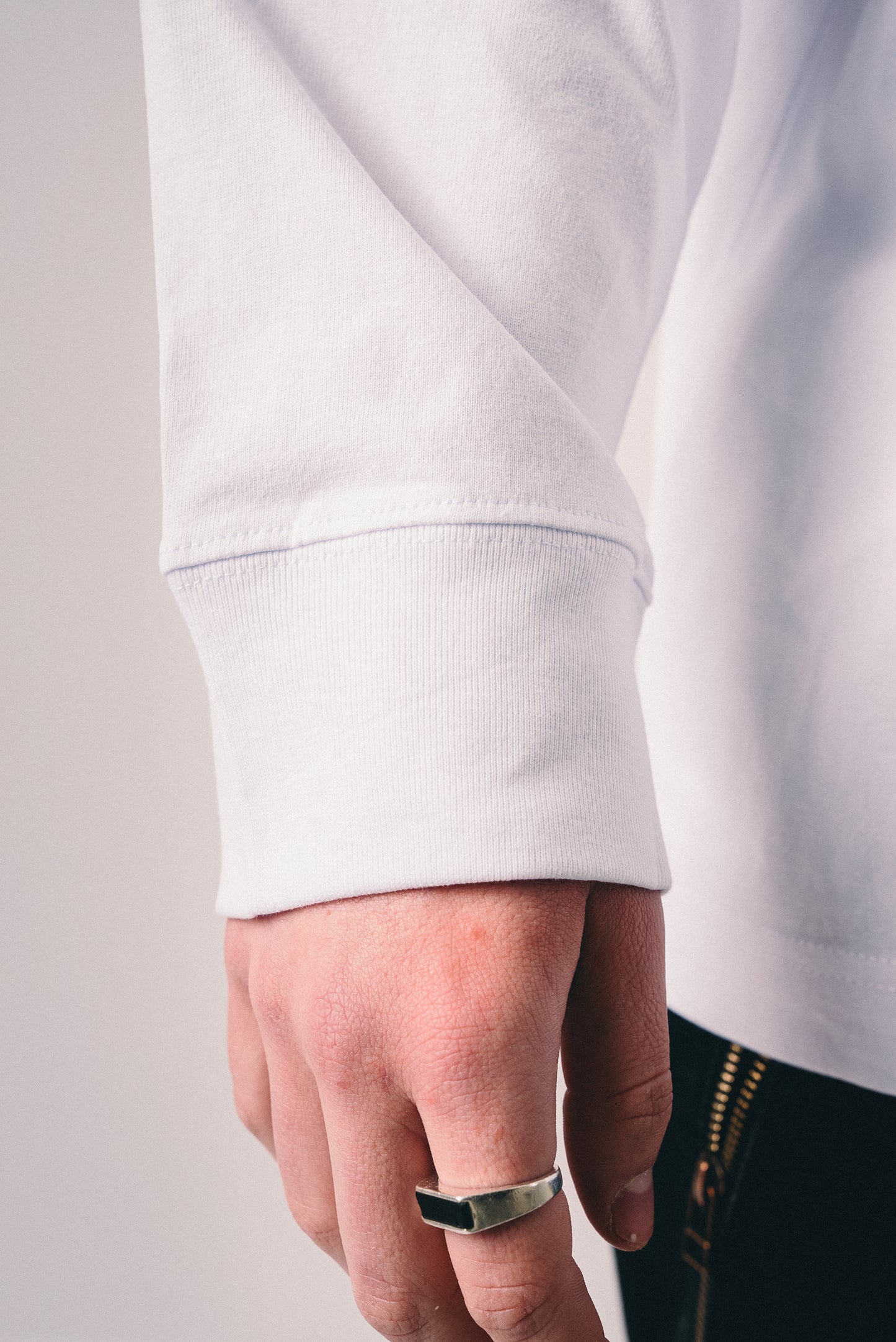 FRENCH KISS LONGSLEEVE - WHITE