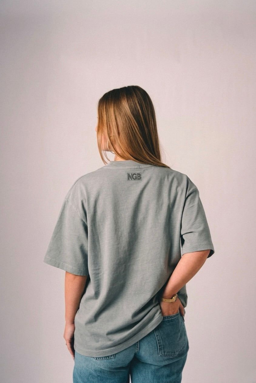 BASIC NOIR TEE - MISTY GREY